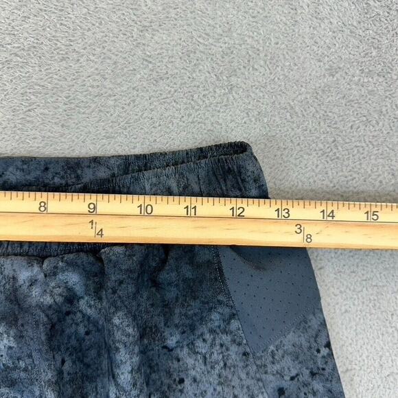 Lululemon Shorts Mens Small Blue Printed License To Train 7" Athletic Lined - Picture 2 of 8